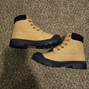BOYS/ size 10 Tan/Navy Blue Ankle Boots